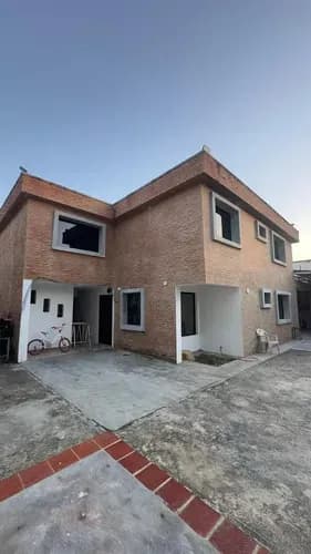 Casa En Venta Ubicada En Urb. Colinas De Guataparo Valencia Carabobo. Julian Acosta 167