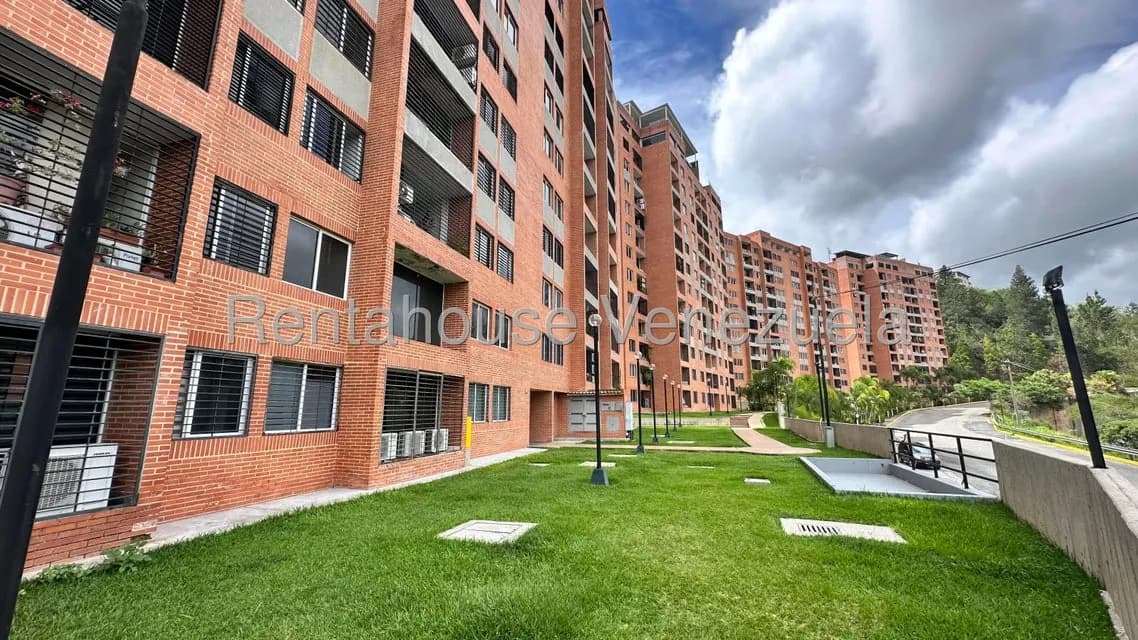 Apartamento (1 Nivel) en Alquiler en Colinas de La Tahona, Distrito Metropolitano