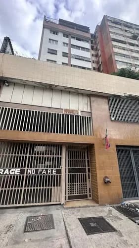 Se Vende Local Comercial En Santa Rosalia 3 Niveles De 160 M2 Aprox Con Cava Cuarto.