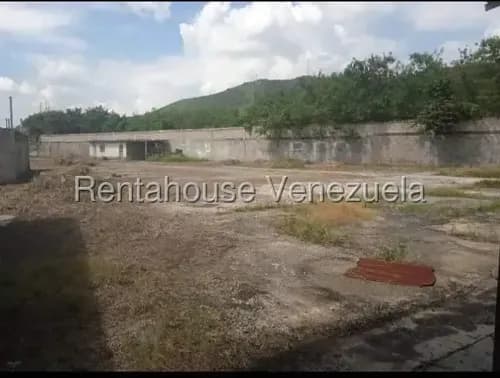 Lote De Terreno En Zona Industrial Castillito, El Mismo Cuenta Con 2115mts2