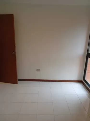 En Alquiler Cómodo Apartamento En La Urb. Guaicay Ca