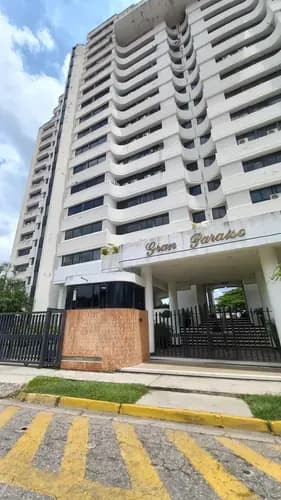 Pent House, Ubicado En La Urb. Valles De Camoruco, Conjunto Residencial Gran Paraíso