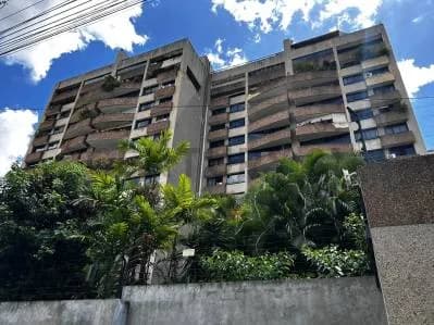R.d. Apartamento para venta en Urb. Santa Eduvigis. Caracas