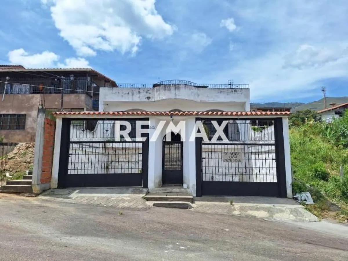 En venta casa en Palmira Sector San Benito detrás del CDI