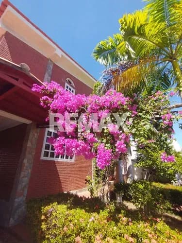 Casa En Urbanización Costa Azul Municipio Mariño Isla De Margarita Cod 1615
