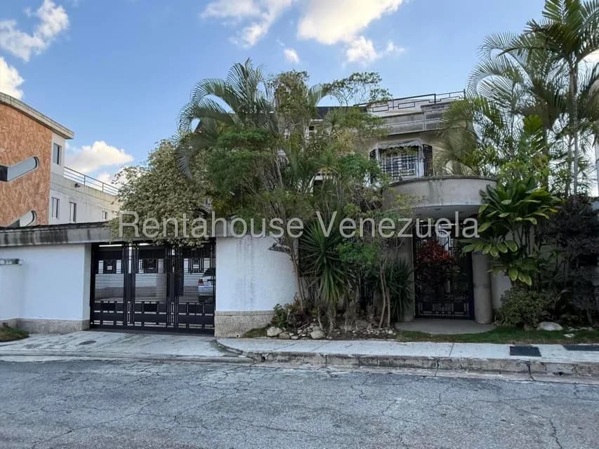 Casa (Multipes Niveles) en Venta en Los Samanes, Distrito Metropolitano
