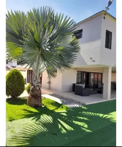Moderna Casa De Lujo En Los Nuevos Teques