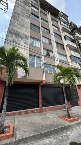 Rosaura Isla Vende Local Comercial Ubicación Estratégica En Av. Miranda Y Bolivar Norte Cod 326942