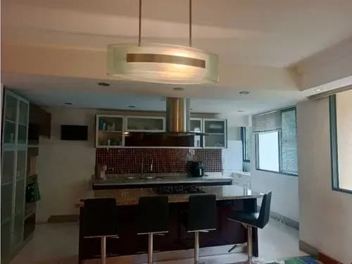 Vendo Apartamento 210m2 Urbanización Miranda 8153