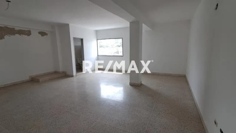 ALQUILO OFICINA 1-3 36,07mts2 EDF SANTISIMA TRINIDAD