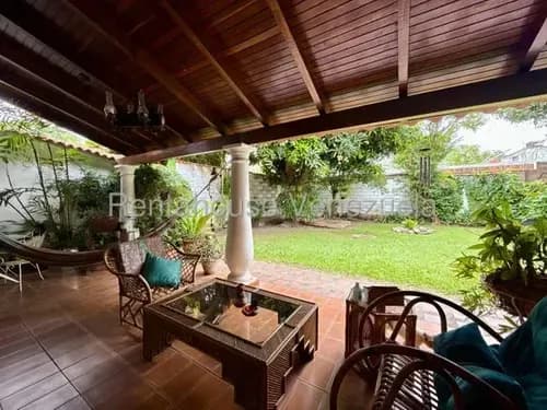 Casa En Venta La Trinidad 26-20807 Lv
