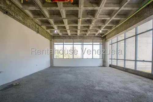 Ym // Local Comercial En Venta - La Trinidad // Mls #26-16951