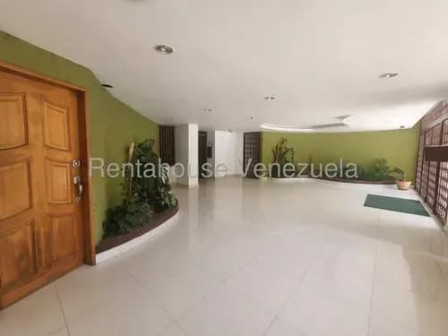 Je - Apartamento En Alquiler - Los Guayabitos - Mls 26-13152
