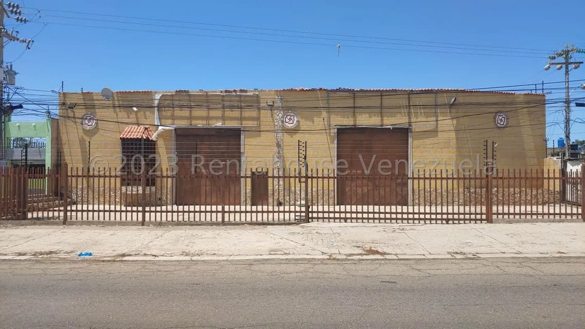 Comercial (Galpon - Deposito) en Venta en Circunvalacion Dos, Zulia