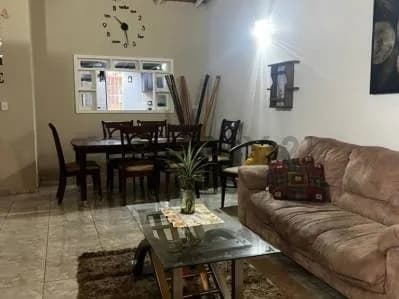 En Venta casa en Urb. Palomar comoda y con excelente accesibilidad