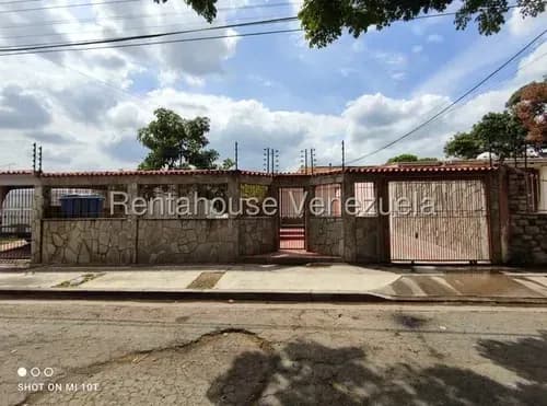 Casa En Venta En Los Guayabitos Naguanagua Lr Carabobo Amplios Espacios Funcionales Para Adaptar A Tu Gusto Ubicacion Insuperable. Solo Clientes Directos