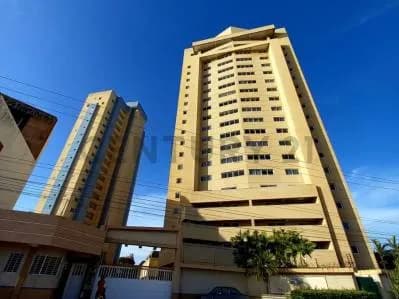 Venta apto. en Gris. Resd. Las Islas, Torre Isla de agua, piso 7.
