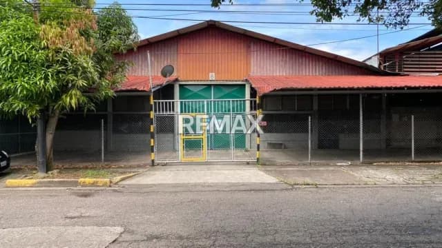Alquiler de galpón - Zona Industrial de barrancas