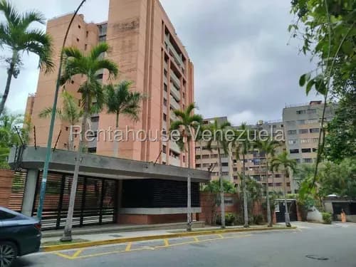 Edt Apartamento En Venta En Las Esmeraldas 23-21064 Yf