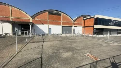 Jesus Teran Vende Galpon Con Nave Comercial Ubicado En Zona Industrial I De Bqto. 26-10009 Jesus Teran