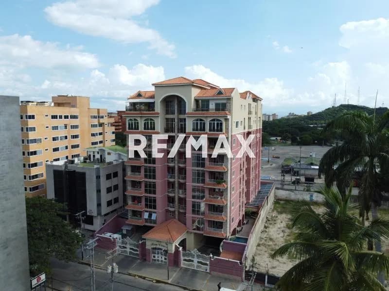 Apartamento en urb La Arboleda