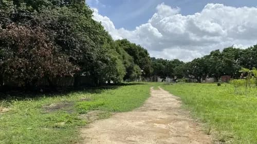 Los Parques, Zonificación C3, Terreno Comercial