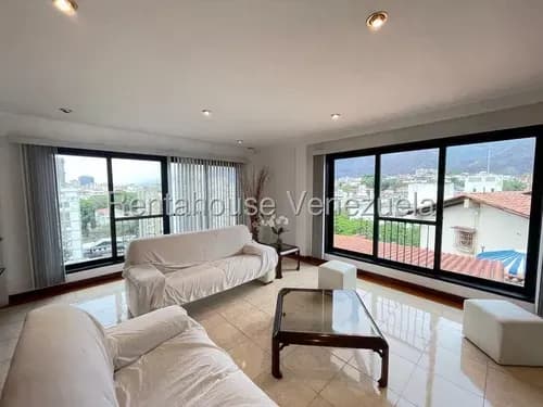 Bellisima Casa En Venta En Urb El Marques, Codg Mas 26-12746