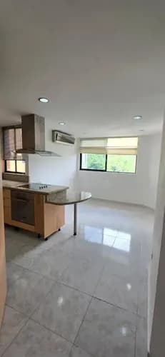 Apartamento En Venta En El Parral (67ms), Piso Medio, Planta 50%. A1. Solo Clientes
