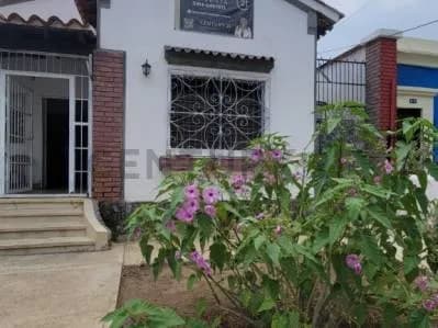 Venta de Casa en c/ Colombia San Blas, cerca de la Iglesia San Blas