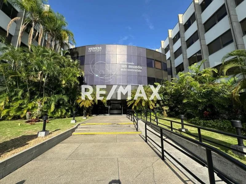 Oficina en Alquiler Torre Corporativa en Los Ruices 292M2