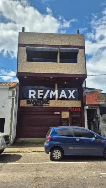 EN VENTA‼️ Edificio Comercial y residencial en una de las mejores zona de Barrio Obrero