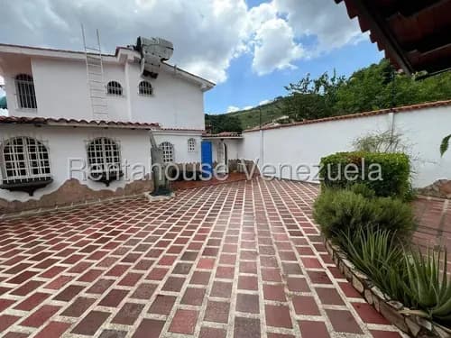 Holder Casa En Venta En El Limon De 500mts2 Cerca De La Avenida Universidad 25-9480