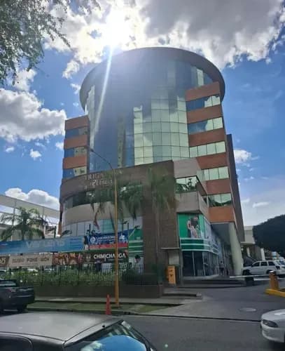 Consultorio / Oficina En Alquiler C.c. Trigaleña Plaza, Urb. La Trigaleña. Gerardo
