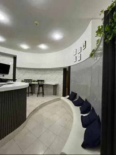 Yn(marielmatu) Local En Venta Centro Comercial Mediterránean Plaza. Valencia, Venezuela. Cliente Directo 48 M2 De 2 Niveles. 1 Baño Planta Eléctrica 100 % Aire Acondicionado Central 1 Puesto De