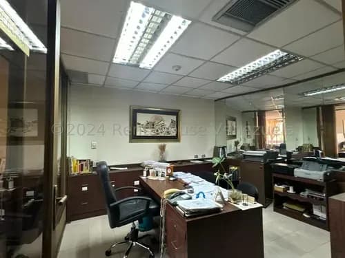 Edificio En Venta El Marques 24-14014
