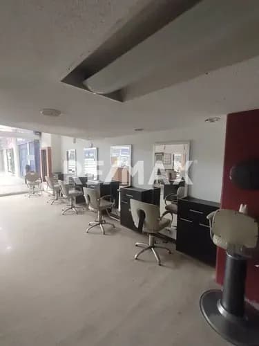 Se Alquila Local Comercial En C.c Galerías El Paraíso