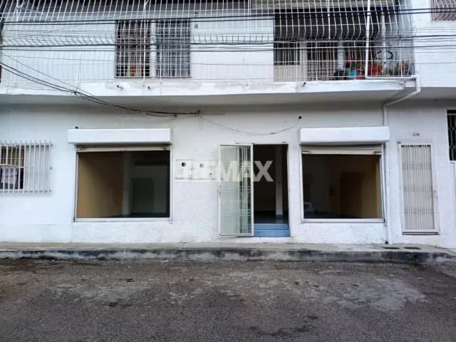 SE VENDE LOCAL COMERCIAL EN BARRIO SAN CARLOS