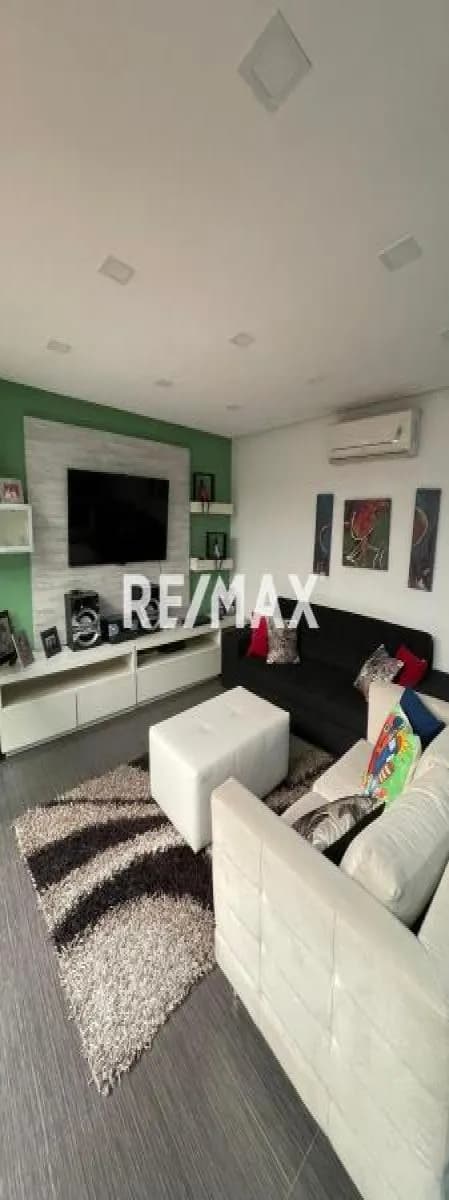 LUJOSA Y MODERNA CASA UBICADA EN CIUDAD ROCA, BARQUISIMETO