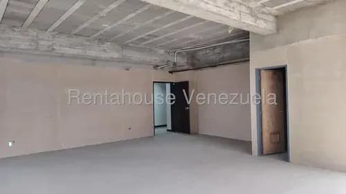 Edixon Curiel Vende Cómoda Oficina En Obra Gris Al Este De Barquisimeto, Vista Panorámica Espectacular.