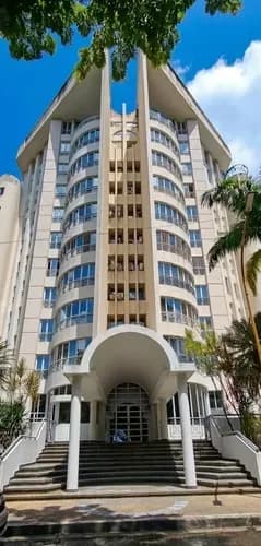 Anny Cuevas Y Manuel Sarabia Venden Inziturealtors Venden Penthouse Residencias Olympus Palace Prebo Valencia Estado Carabobo.