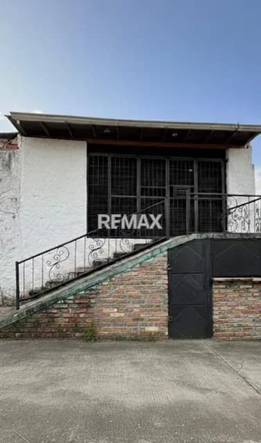 ALQUILER DE LOCAL COMERCIAL ZONA INDUSTRIAL DE PARAMILLO