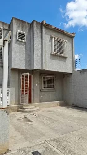 Beraca 021 Venta Casa Urbanización Villas Del Este - Turmero, Aragua