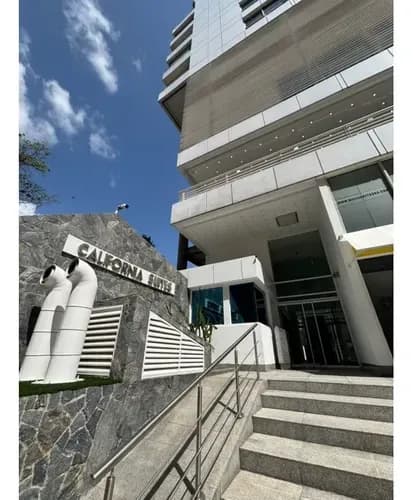 Apartamento En Alquiler 100 M2 - Urb Las Mercedes