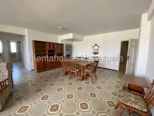 Apartamento En Alquiler En Zona Centrica Mls #26-8460 R.q