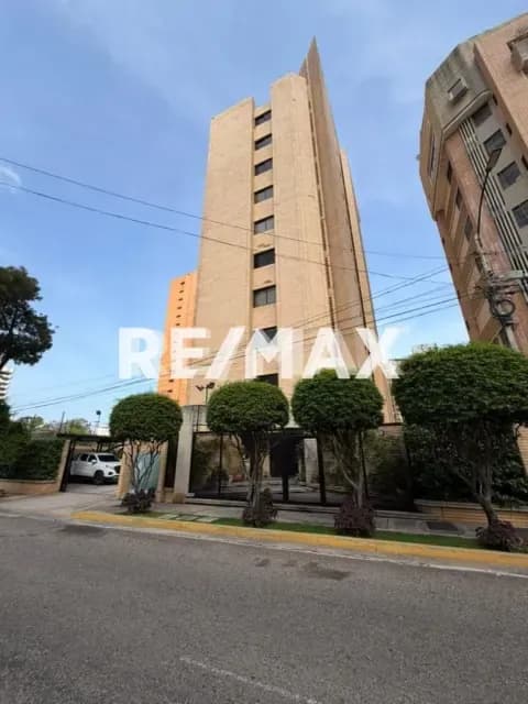 APARTAMENTO EN ALQUILER EDIFICIO VIA COLONIA