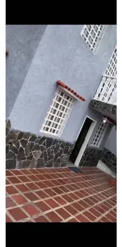 Se Vende Town House Amoblado En El Km 7 Del Junquito
