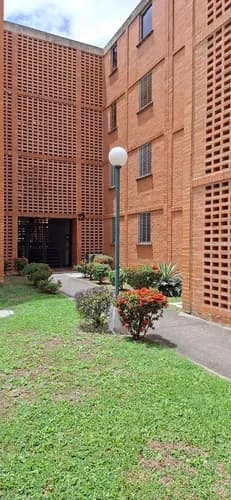 Apartamento En Alquiler: San Diego Res. El Tulipán