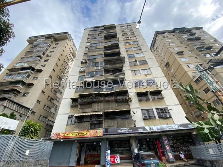 Apartamento (1 Nivel) en Alquiler en El Marques, Distrito Metropolitano