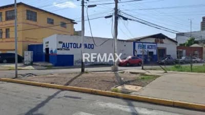 Galpón en venta en Avenida Municipal, Puerto La Cruz, Sotillo, Anzoátegui, VEN - $320k