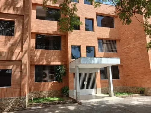 Apartamento En Calle Las Flores Avenida Bolivar De Valencia Y Paseo Cabriales Vende Dayanna Vasquez